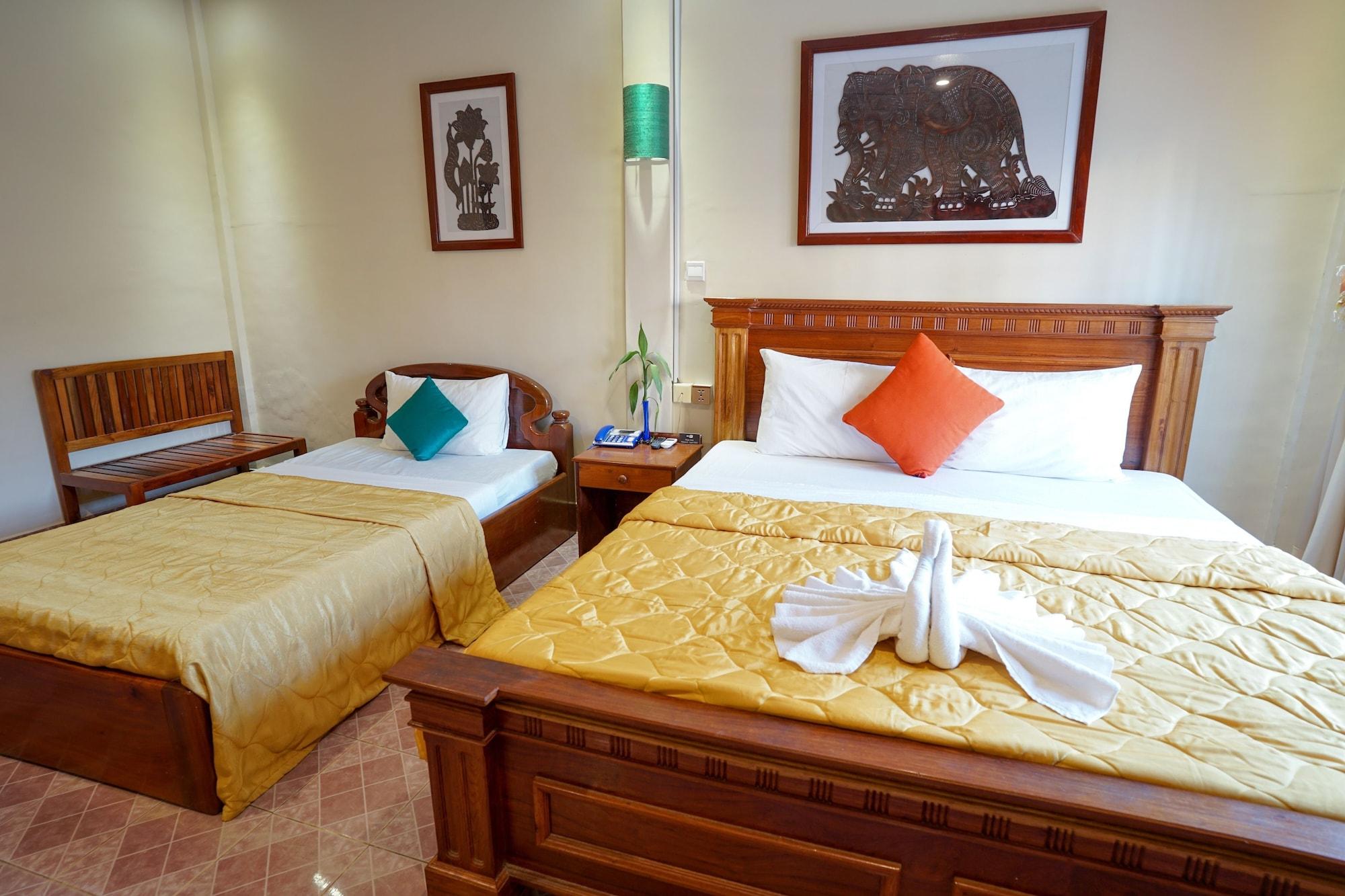 Royal Hotel Баттамбанг Екстер'єр фото