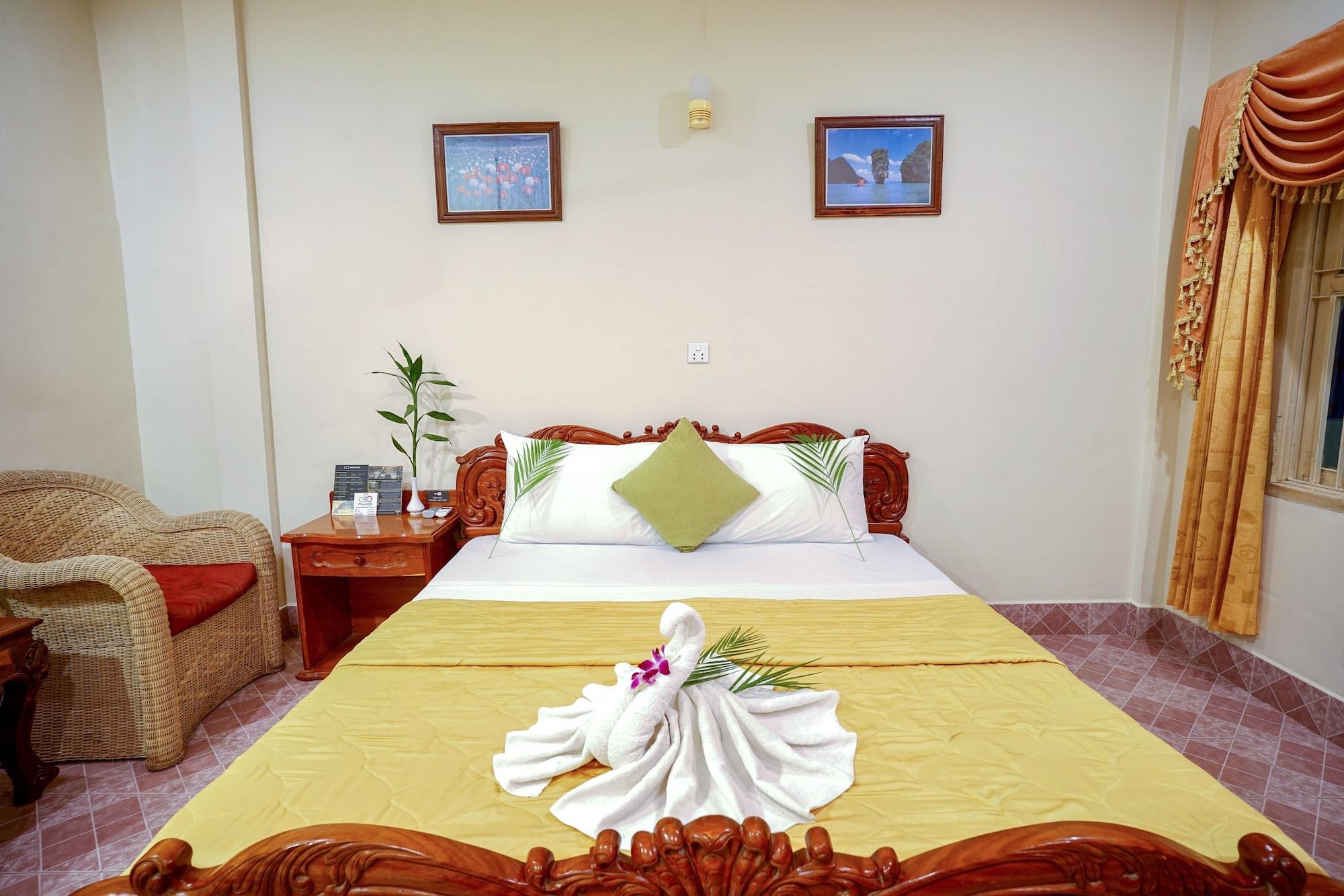 Royal Hotel Баттамбанг Екстер'єр фото