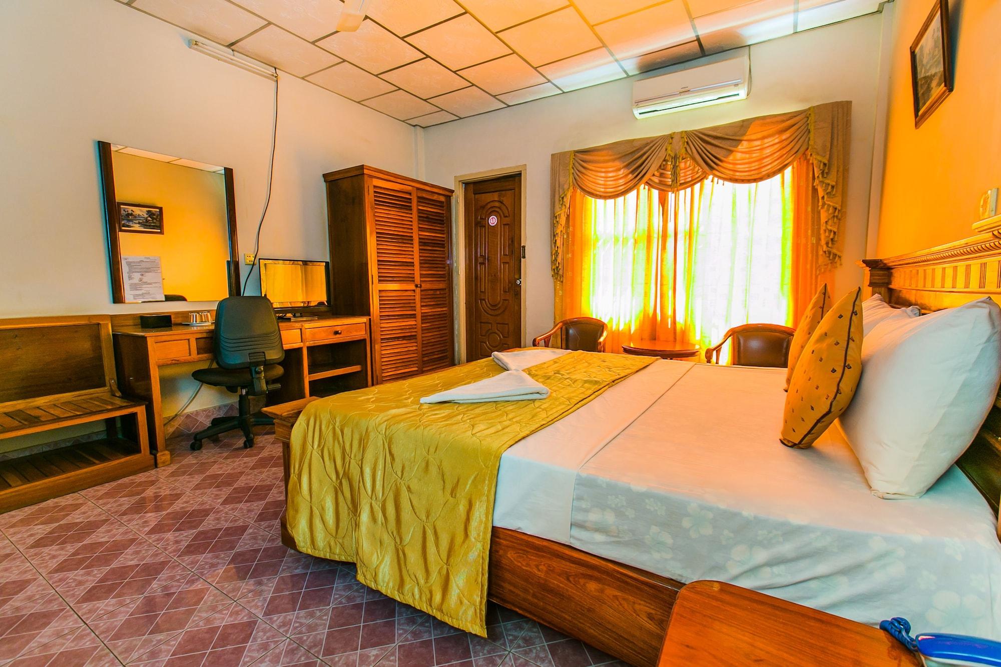 Royal Hotel Баттамбанг Екстер'єр фото
