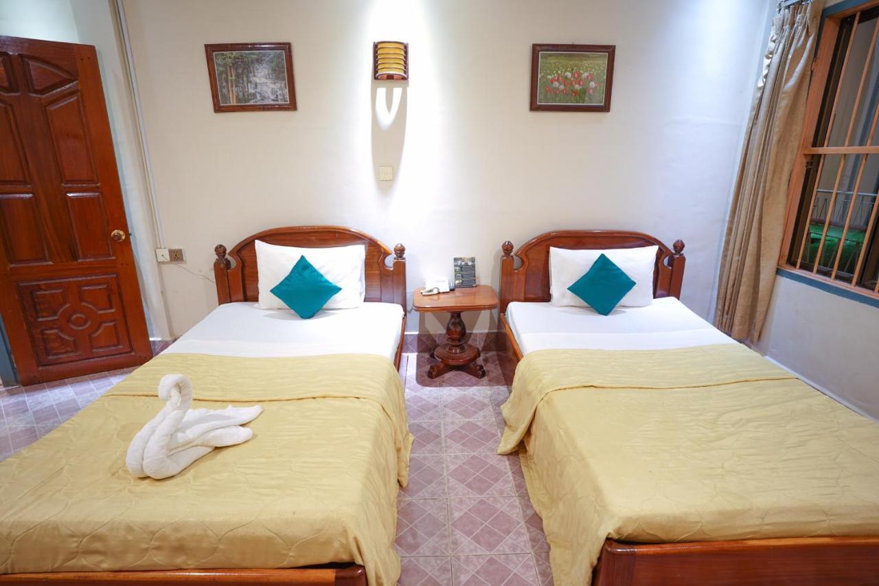 Royal Hotel Баттамбанг Екстер'єр фото